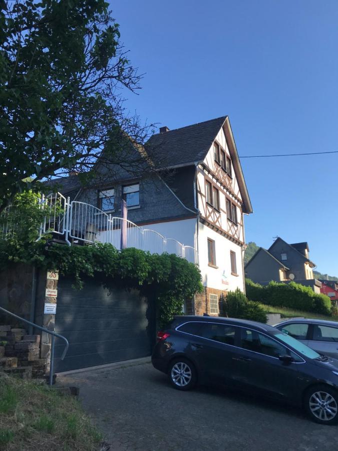 Moselina Gaestezimmer Sankt Aldegund Exterior foto