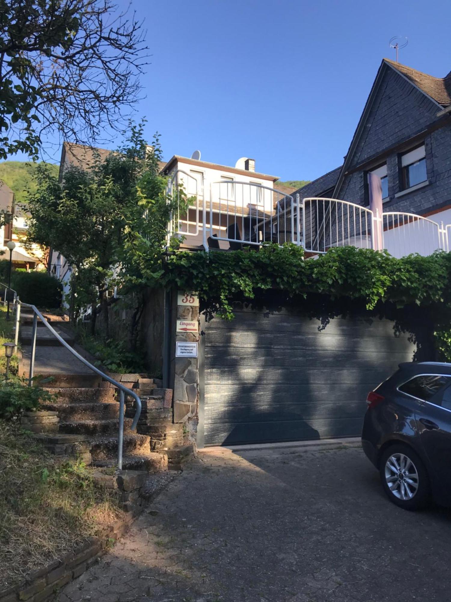 Moselina Gaestezimmer Sankt Aldegund Exterior foto