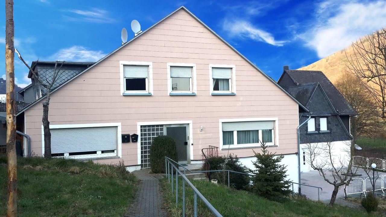 Moselina Gaestezimmer Sankt Aldegund Exterior foto